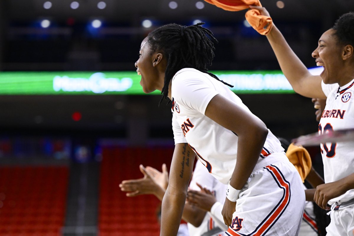 AuburnWBB's tweet photo. Last night was fun. Let’s do it again Thursday 🫡

#WarEagle https://t.co/FoytVgJli0