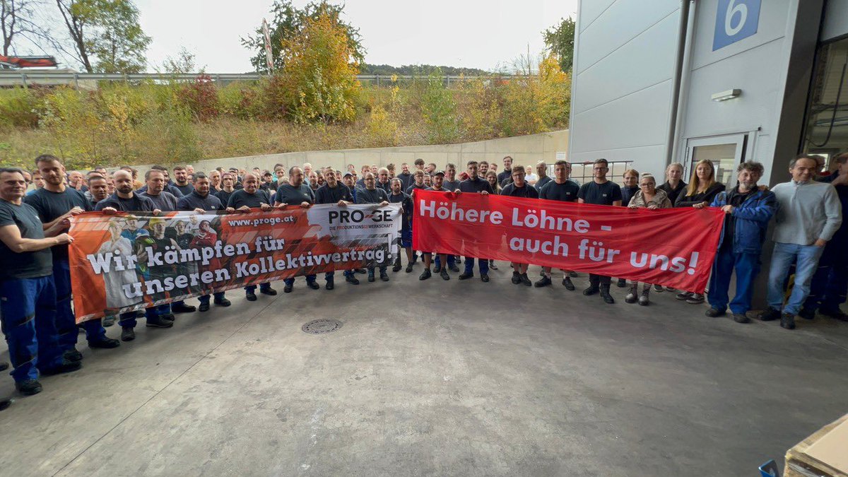 oegb_at's tweet image. Rekordbeteiligung! Rund 75.000 Beschäftigte aus der Metallindustrie haben an 466 Betriebsversammlungen teilgenommen. Botschaft: Das Arbeitgeber-Angebot von 2,5 % Lohnerhöhung ist eine Frechheit. Die #PROGE und @GewerkschaftGPA werden nicht lockerlassen!
#Herbstlohnrunde #Metaller