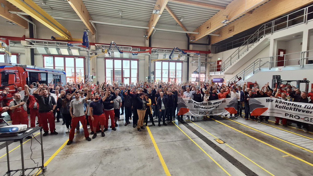 oegb_at's tweet image. Rekordbeteiligung! Rund 75.000 Beschäftigte aus der Metallindustrie haben an 466 Betriebsversammlungen teilgenommen. Botschaft: Das Arbeitgeber-Angebot von 2,5 % Lohnerhöhung ist eine Frechheit. Die #PROGE und @GewerkschaftGPA werden nicht lockerlassen!
#Herbstlohnrunde #Metaller