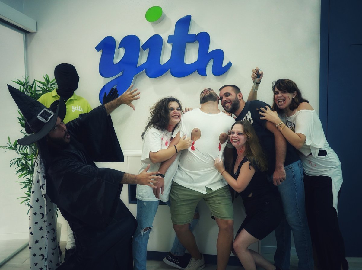 YITHEMES's tweet photo. Happy Halloween from YITH! ๐ป Have a terrifying day ๐ฑ #Halloween #yithteam https://t.co/CNBhLUjyR8