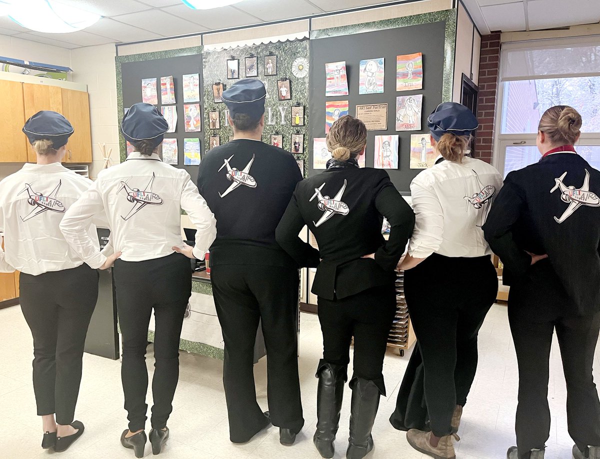Jmaw86R's tweet photo. Happy Halloween 🎃.  Who do you fly with UFLI AIR!!!! ✈️ @SCDSB_Schools @CundlesHeights @MissRussellCHPS @UFLiteracy @SCDSBLiteracy https://t.co/v7JlMzRkAV