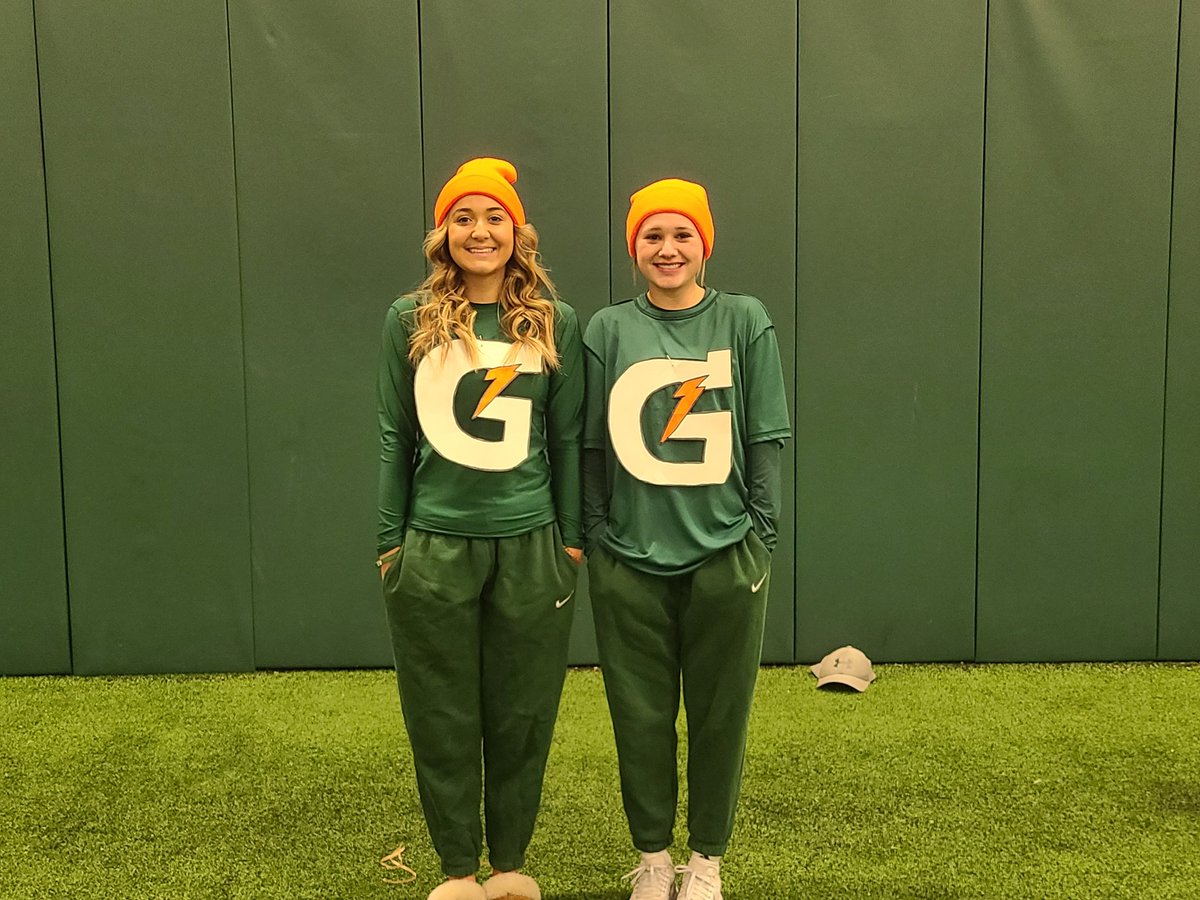 ReedyGsoccer's tweet photo. Congratulations for our soccer tennis champions THE NINJA TURTLES and the All-Sport Coaches' Choice Best Costume GATORADE BOTTLES! 🎃⚽️👏🎉 https://t.co/ov0PpvW680