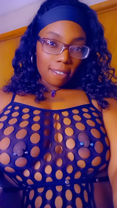 Happy Titty Tuesday and Happy Halloween!!!😈😜😘🎃👻🫶🏾 https://t.co/TPEMs6deGB<a href="/tag/loveyourself"class="tags"><span>#loveyourself</span></a><a href="/tag/tiktok"class="tags"><span>#tiktok</span></a><a href="/tag/luvmehair"class="tags"><span>#luvmehair</span></a>