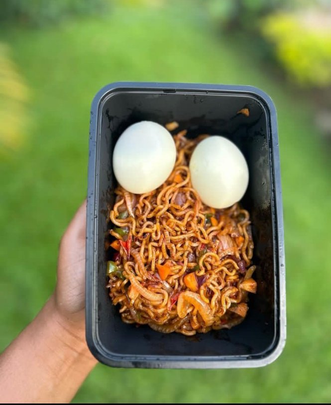 daministreat's tweet photo. Who else Loves their noodles like this😁😋? How many egg can you finish at once?😂

It's available as tomorrow's Lunch Pack... You can pre-order yours Now 💯☺️

#lunchpack #GOAT𓃵 https://t.co/YU06Q1p1DR