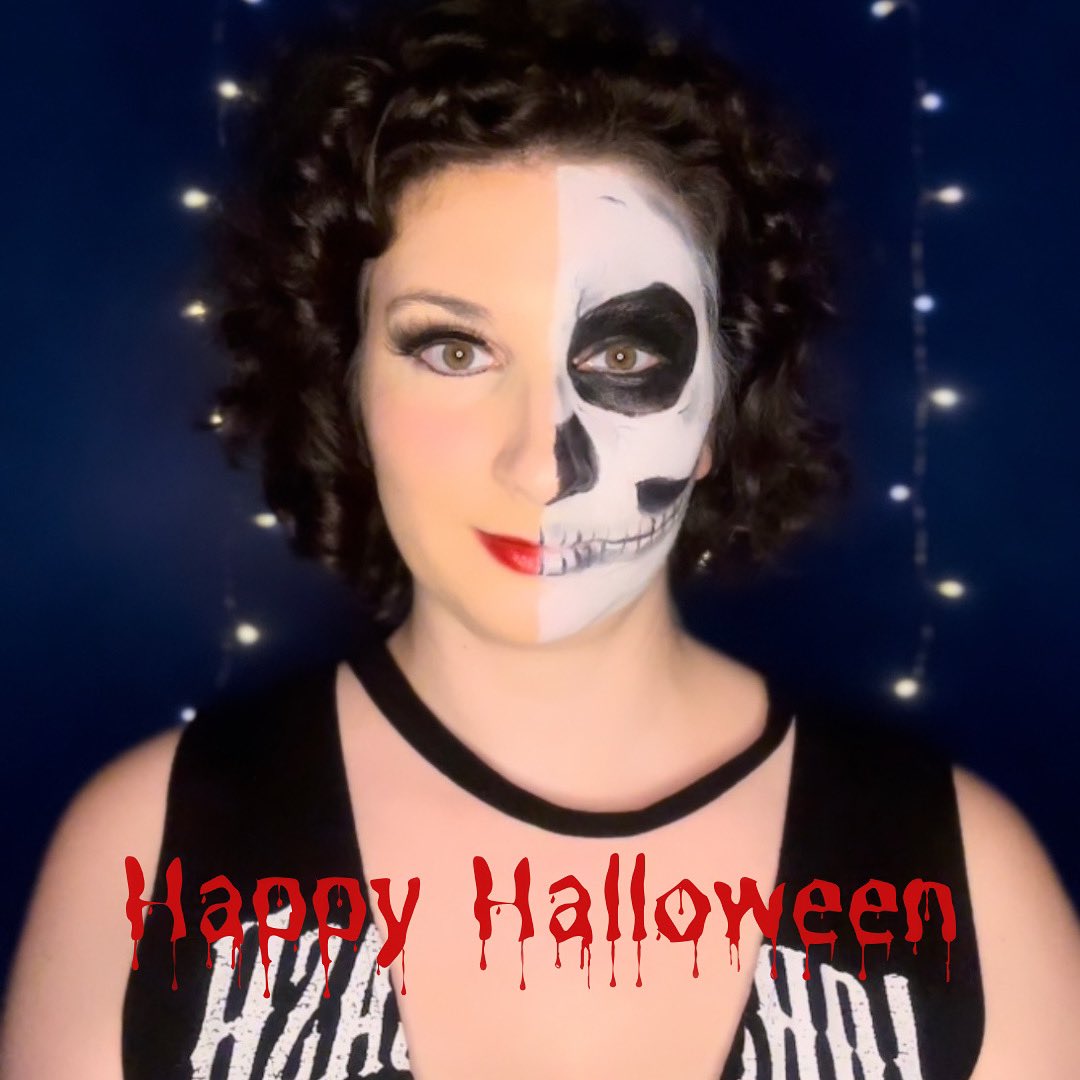 BerniceMarsala's tweet photo. Happy Halloween!!! Hope it’s spooktacular! 😉🖤🎃💀👻🪦☠️
.
#halloween #happyhalloween #spookyseason #halloweenmakeup #prettydead #musiccity #indiemusic #indieartist #lightsout #halloweenmusic #halloweenplaylist https://t.co/ltjDDQKDUZ
