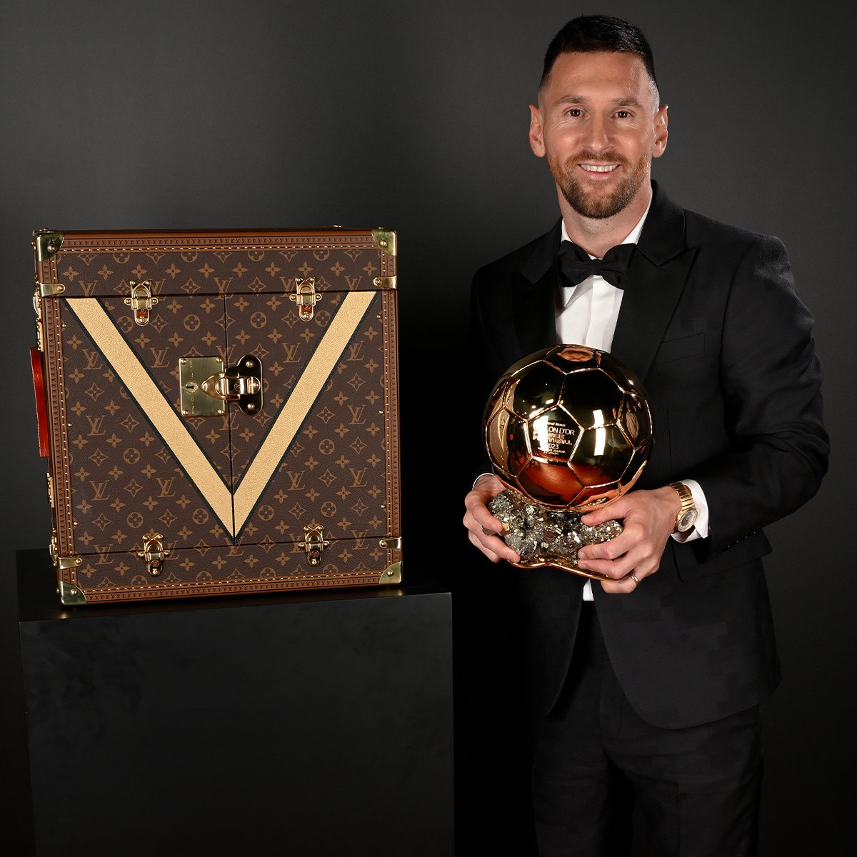 Lionel Messi memenangkan Ballon D’or untuk ke-8 kalinya,Prestasi Sejarah Dalam Dunia Sepak Bola!