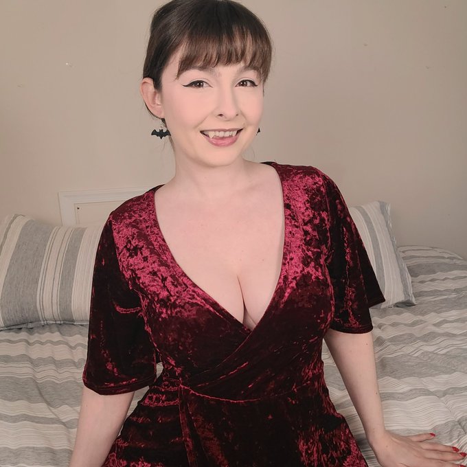 Happy Halloween 🎃  🦇 https://t.co/ELvfyZE7LF