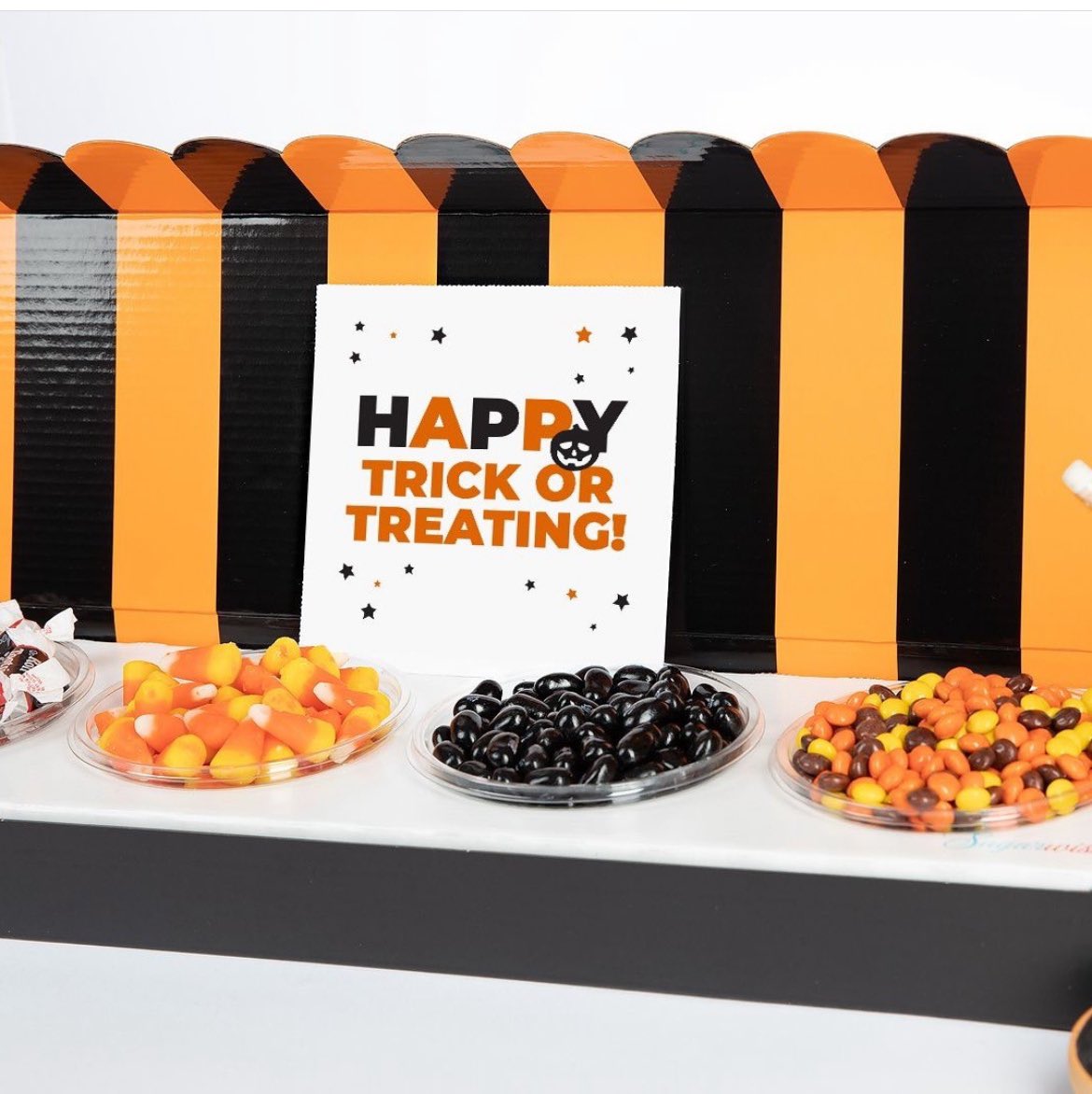 Send an Instant Halloween Wish! 🎃🧡

All you need is their phone number. They pick their treats! Starting at $25 delivered. 

Sugarwish.com