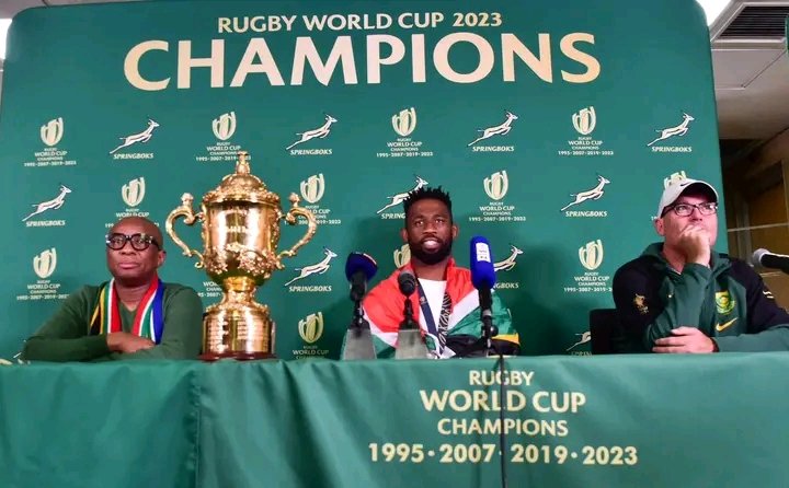 MandhlaziRN's tweet image. #Springboks have arrived in the country after winning the #rugbyworldcup2023. 
Pictures by #GCIS