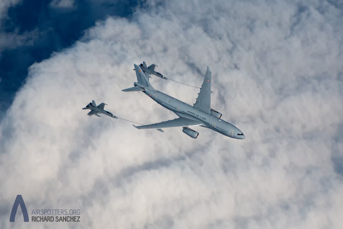 Rickspotter's tweet photo. Como me hubiera gustado volar en el A330 MRTT frances y mas con los clientes que tenia este año (F-16). 
@EATC_ @EjercitoAire @airspottersORG
#EART23 #AirMobility #TogetherWeGoBeyond #OceanSky23 @Armee_de_lair #a330 @AirbusDefence #a330mrtt https://t.co/sVU3TZ41SP