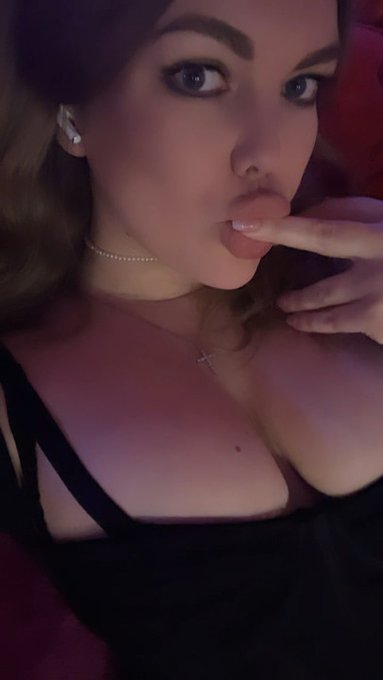 Mood for tonight  https://t.co/eJulPYbhlg #realloyalfans https://t.co/aHSGw3BzwY<a href="/tag/realloyalfans"class="tags">#realloyalfans</a>