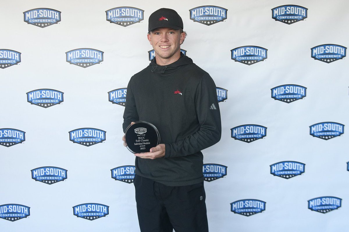 Tom Scullion wins his third-straight tournament while the Phoenix wrap up the fall with second place hardware from the Mid-South Conference Fall Preview. 

➡️ tinyurl.com/2x82w4g2