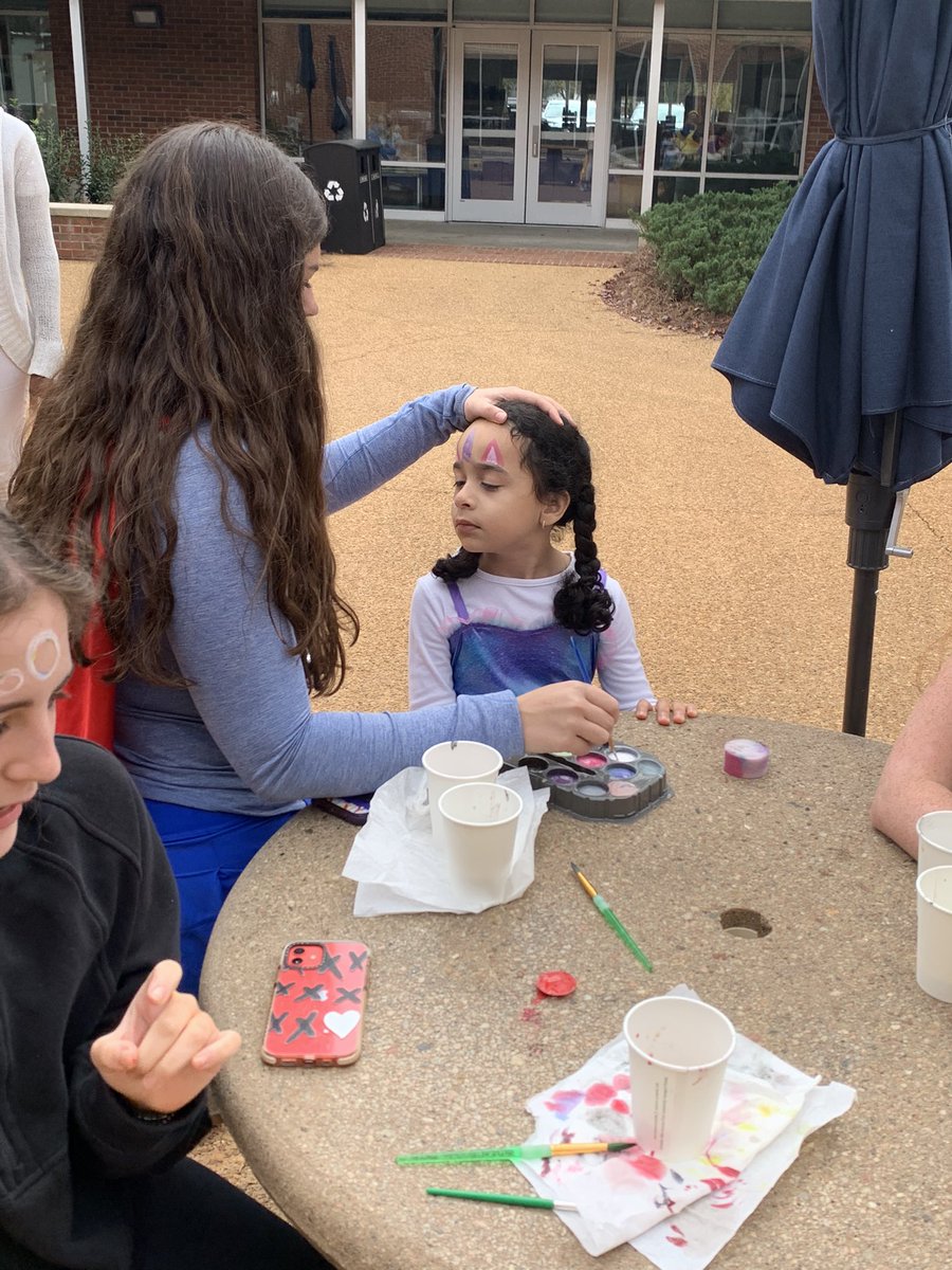 LS knows how to #havefun! From teachers bringing the costume fun to parents running fall stations to seniors painting faces and hiding pumpkins, today was just plain fun!! #ilovemyschool @TheMVSchool