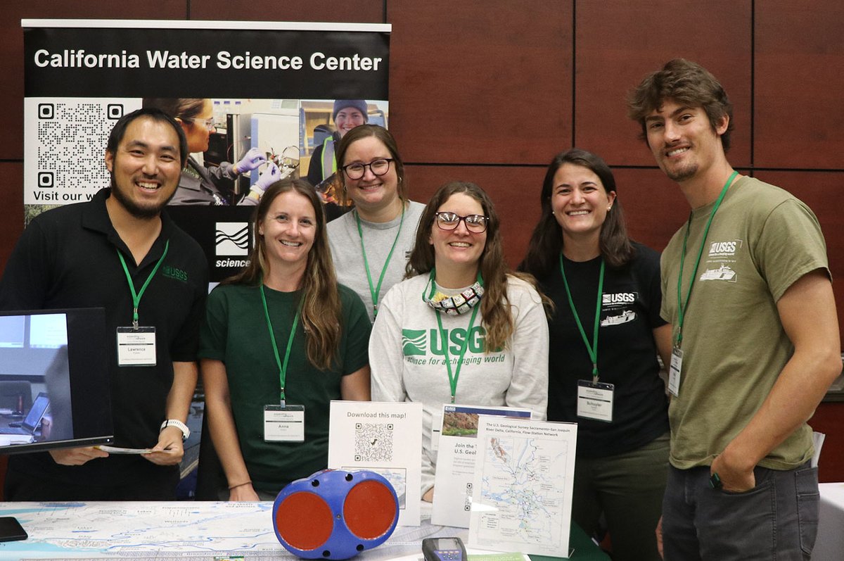 In Oct. the USGS held a workshop at the CSUS Expanding Your Horizons Conference. The conference encourages middle school girls in STEM education. The workshop was called Dive into the Bay-Delta. There was also a table where girls could learn about USGS careers. 

#stem
#usgs