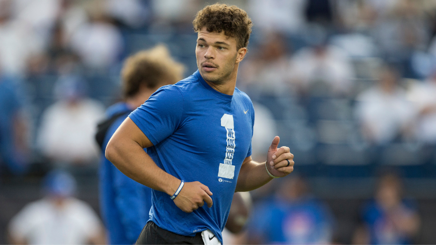 NeumSamN's tweet photo. @Ryan_Boser He kind of looks like Mahomes though. https://t.co/3rsguHjOrA