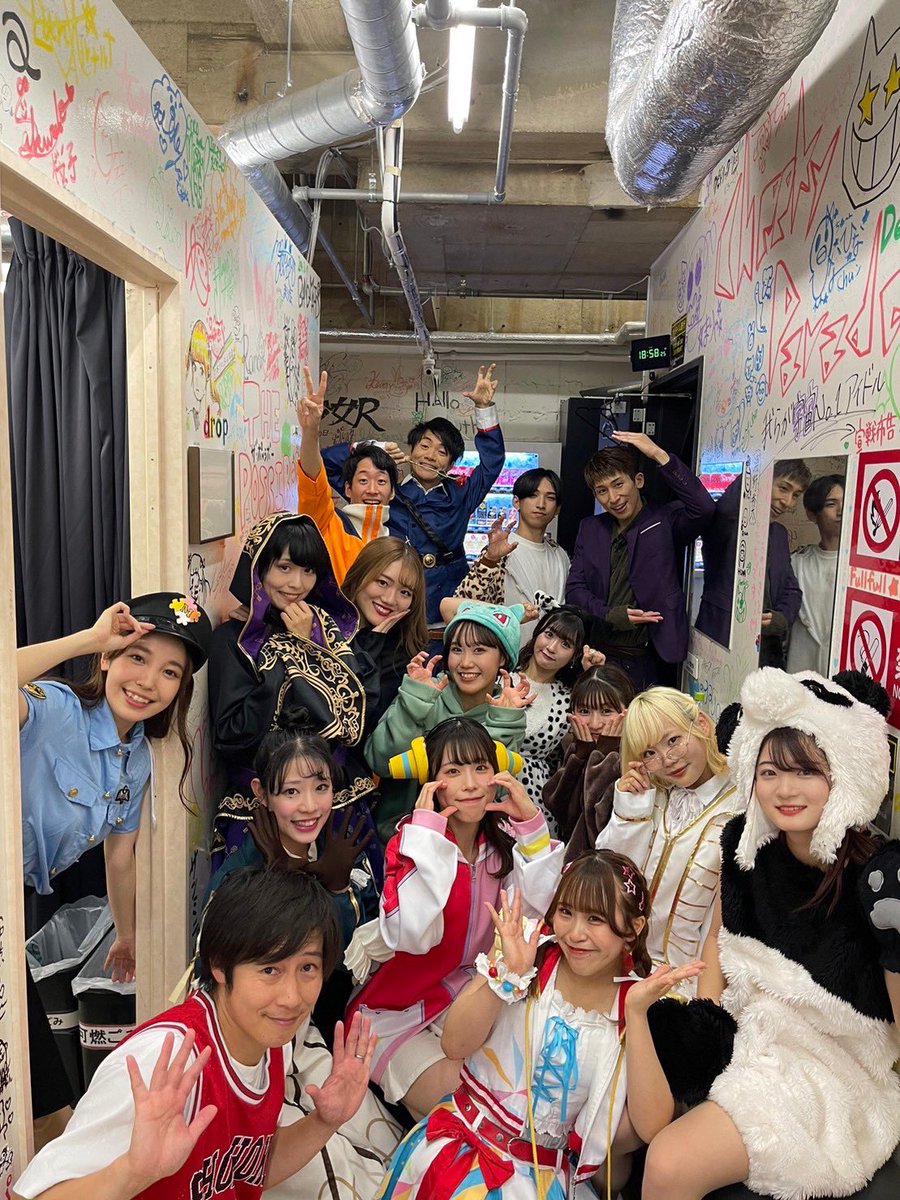 hiro_SDN's tweet photo. スクランブルの秋クール無事終了

秋限定作品は全部好きですが
1番思い入れが強いのは「呪術メドレー」です

演者達も髪型や小道具など自分達で更に原作に近付けようとする姿勢は流石でした

皆さんも秋クールも楽しんでもらえたら嬉しいです

秋も有難うございました

※写真は通常以外の特別公演です https://t.co/7bc7SeqZXn