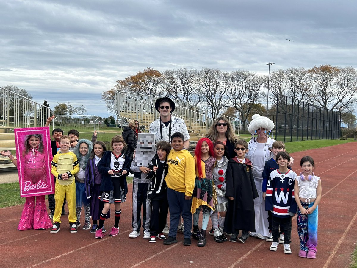 Happy Halloween from room 218!🎃👻💀