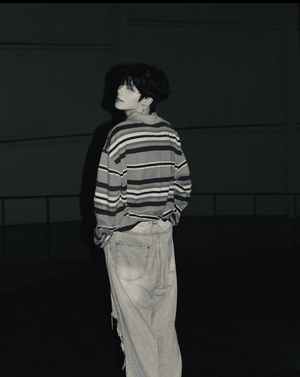shevxl7's tweet photo. 誰可以教我怎麼當奶狗弟弟 轉推救救我 https://t.co/53yhXiGUG7