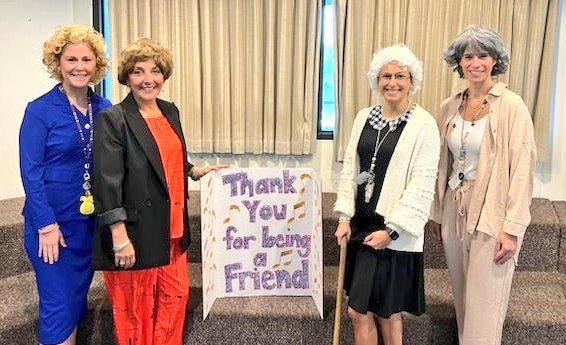 Mrs. Ryan tweet media