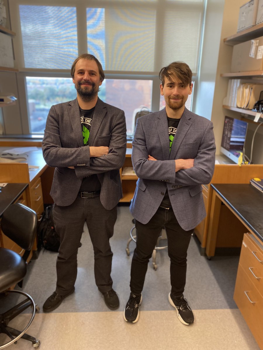 When your grad student @jacobconarty clones you for #Halloween . Not what I meant when I said "time to work on your cloning".