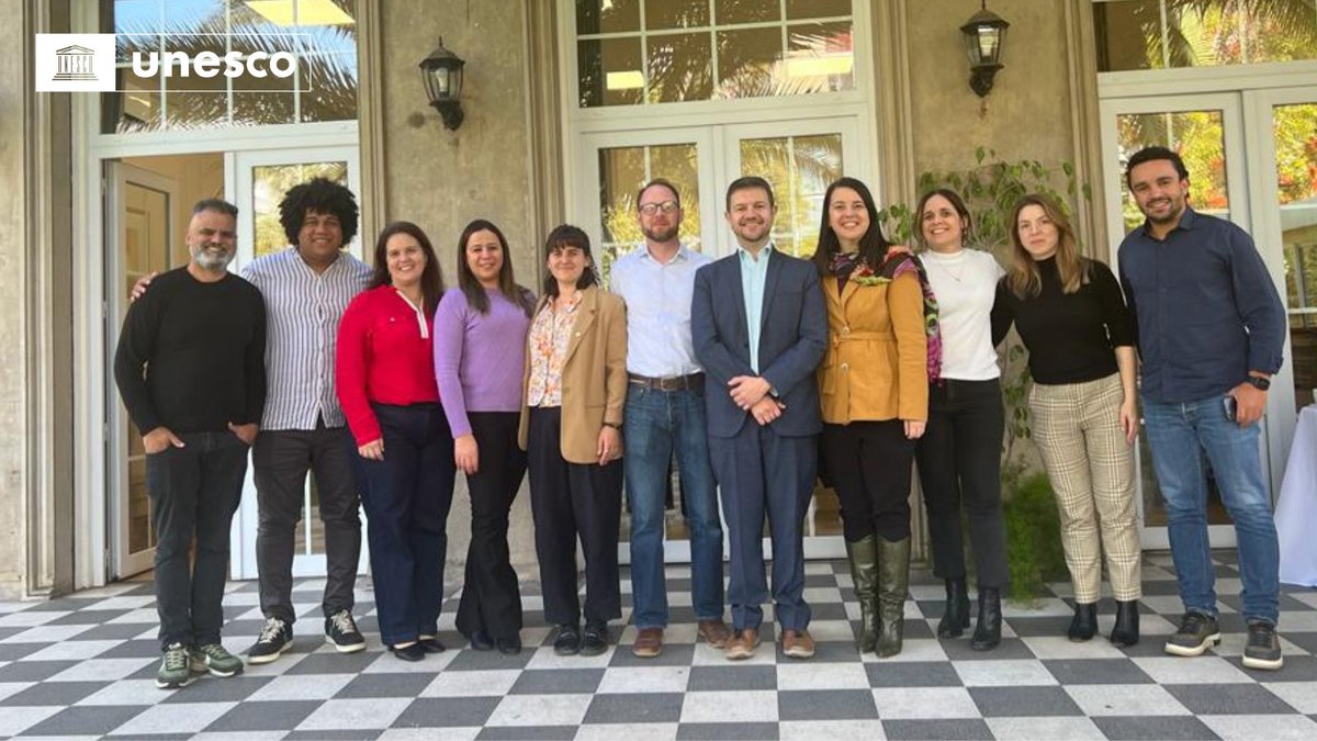 Bemvindos! 

Hoy nos visitaron nuestros colegas de la <a href="/UNESCOBrasil/">UNESCO no Brasil</a> y representantes de la Prefeitura de São Paulo.
Una tarde para fortalecer lazos y compartir visiones  en temas tan interesantes como #antirracismo, #género, #educomunicación y más. 

¡Por más visitas como esta!🤝
