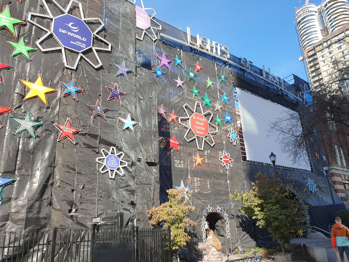 TimJamesMedia's tweet image. Looks like the #LightsofHope is (mostly?) up! Official start is November 23rd.
