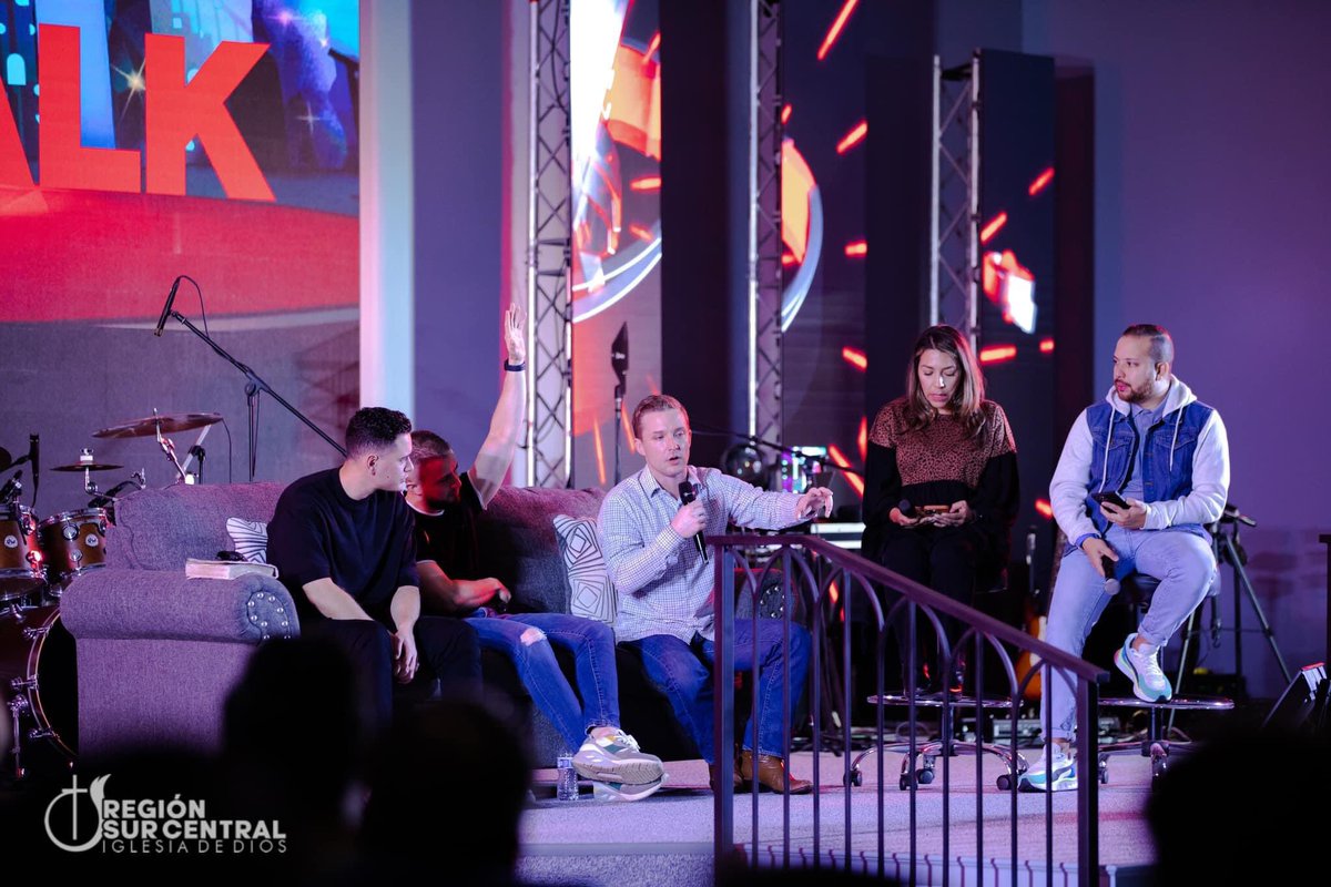 matthewtpropes's tweet photo. This weekend, I was honored to be a part of Godfest, the annual youth event of the South Central Region in Farmers Branch, TX. Thank you to my friends Juan Carlos &amp; Ana Bixcul for the invitation &amp; hospitality! Thanks also for the photos! Congratulations on a phenomenal Godfest! https://t.co/ZEyqRxfs7H