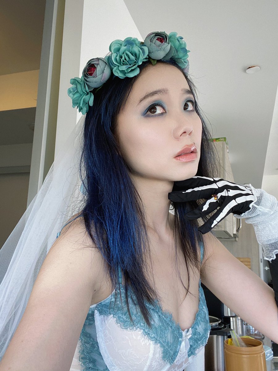9seii's tweet photo. Happy Halloween nyall we did Corpse Bride this year 🦋 https://t.co/WYupXY1jhV