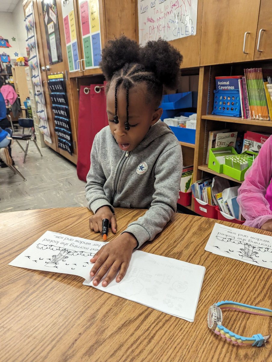 mrstabares's tweet photo. Some Halloween fun during our guided reading groups... Amazing how the simple addition of a witch finger makes reading spookily more fun! @HFE_HCS @ELA_HCS #WinningForKids #LiteracyInHenry https://t.co/MshdWXkaAd