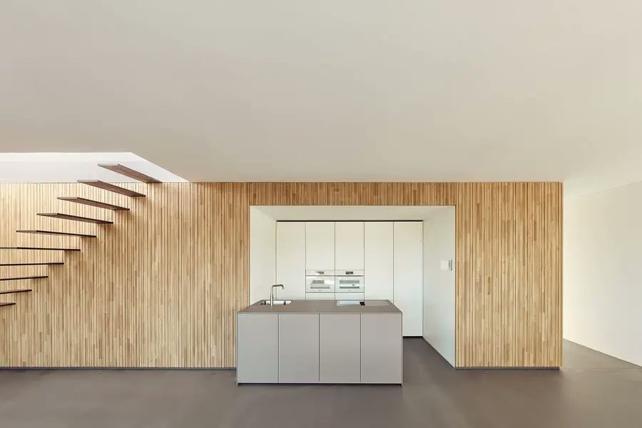 e_architect's tweet photo. In Tübingen, Germany, Danner Yildiz Architekten added two stories to an old administration building and converted it into a modern residential and business property:

https://t.co/DkO68yTUyD

#Tübingen #BadenWürttemberg #GermanProperty #ModernHome #stairs https://t.co/Rz7GxQ7DVR