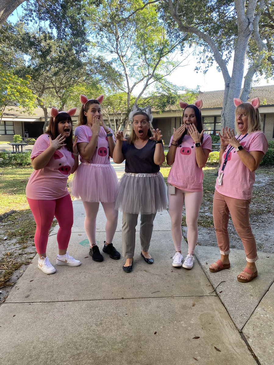 LisaAnnHunt2's tweet photo. 2nd Grade was happy to
show off a little Halloween Spirit today🧡🎃@SeminoleTrails @STEPrincipalJJ @STES_Bush https://t.co/atDjer4gWk