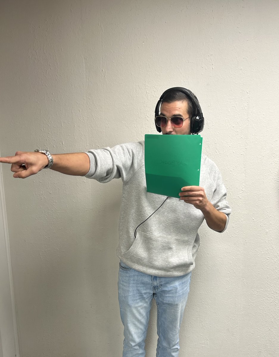 Armellini's very own Mike McDaniel from the Miami Dolphins! An outstanding costume by Robert, a dispatch team member at our headquarters office!