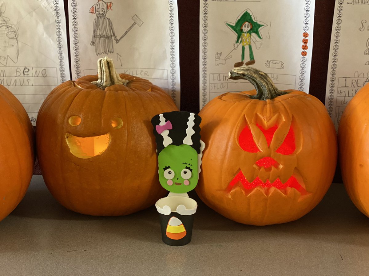 RosedaleCBE's tweet photo. Rosedale Students brought in Jack-O-Lanterns created at home to line our hallways today! https://t.co/PNrKWajUmF