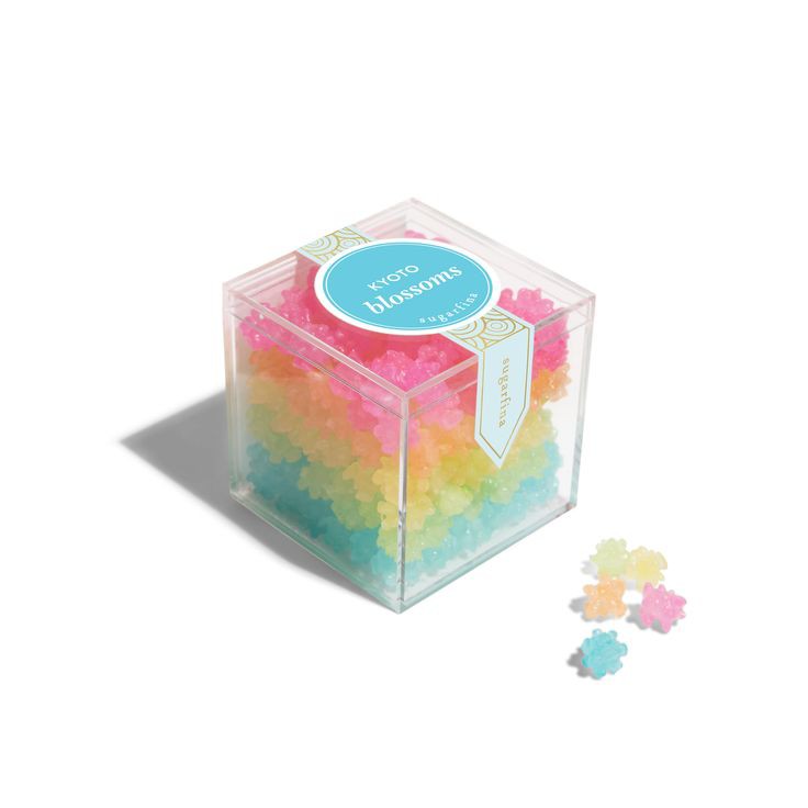 ᅠᅠ
ᅠᅠSebelum hari benar-benar berakhir Jeremiah menyempatkan diri untuk meletak hadiah kecil di sisi tempat tidur <a href="/aeternaes/">Azza bangun.</a>.

“Happy Halloween, Jaja. Jangan langsung dihabisin ‘loh ya.” ㅡ Tertanda manis, Kakak. ❀
ᅠᅠ