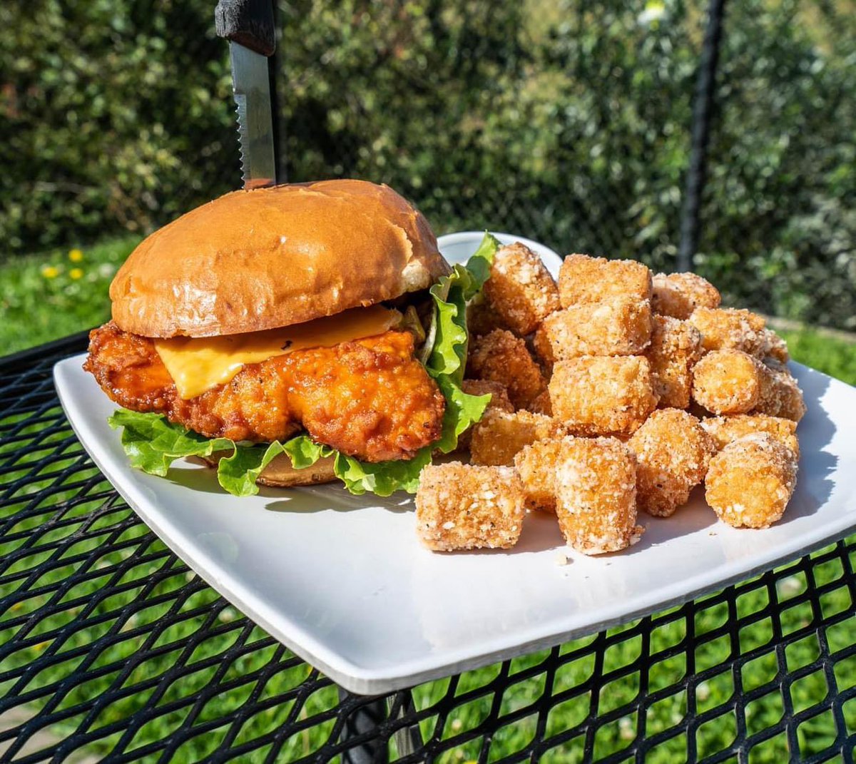 Switch it up with the Which Came First Chicken Sandwich! Brown Sugar Buffalo breaded chicken breast with a fried egg, lettuce, onion and blue cheese dressing. It’s scary good 🎃 Garlic Parmesan Tots on the side 👀  #pdx #pdxcraftbeer #portlandcraftbeer #pdxfoodies #pdxfoodie