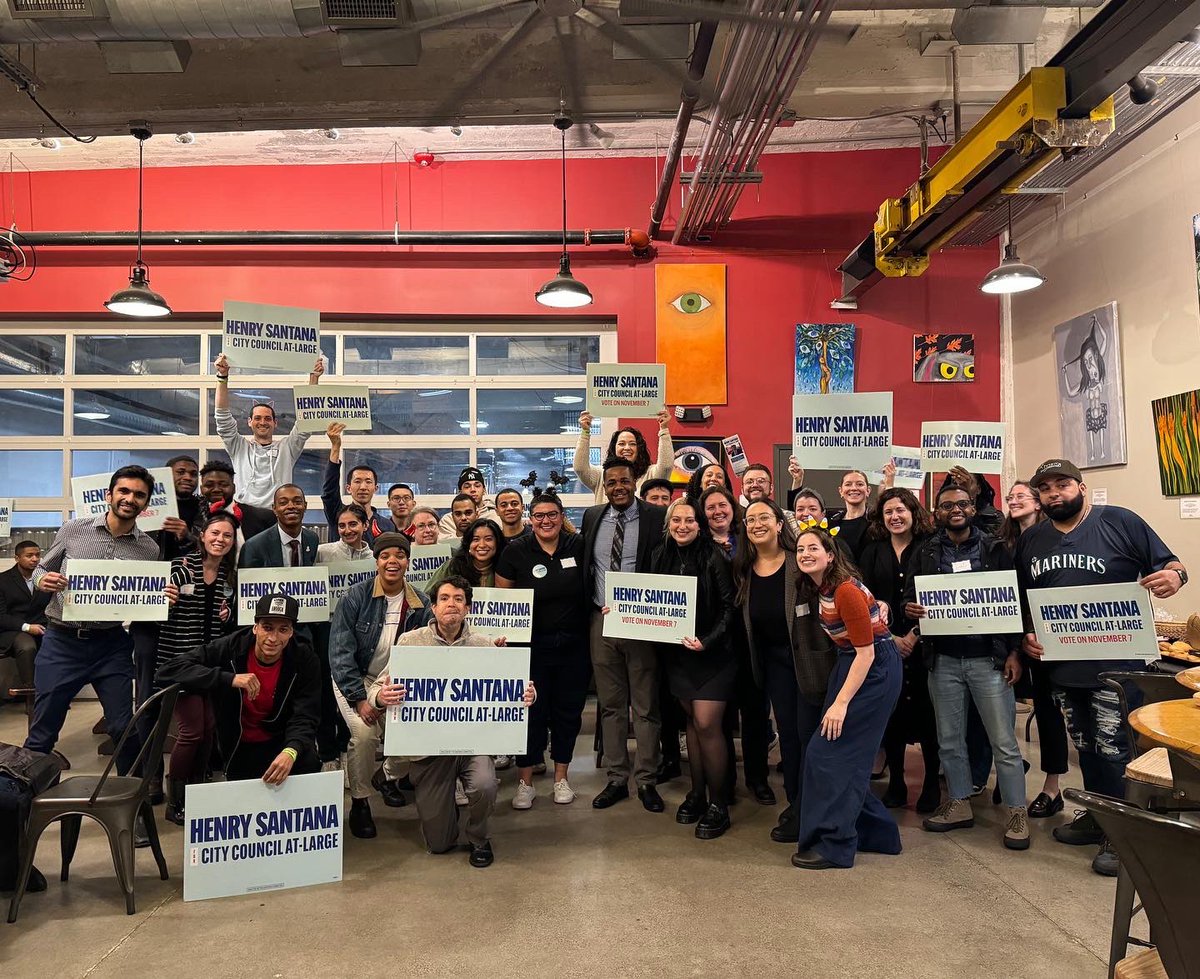 Last night at <a href="/DorchesterBrew/">Dorchester Brewing</a> with #TeamSantana 💫

7 days until election day! Early voting continues today until 8pm 🗳️