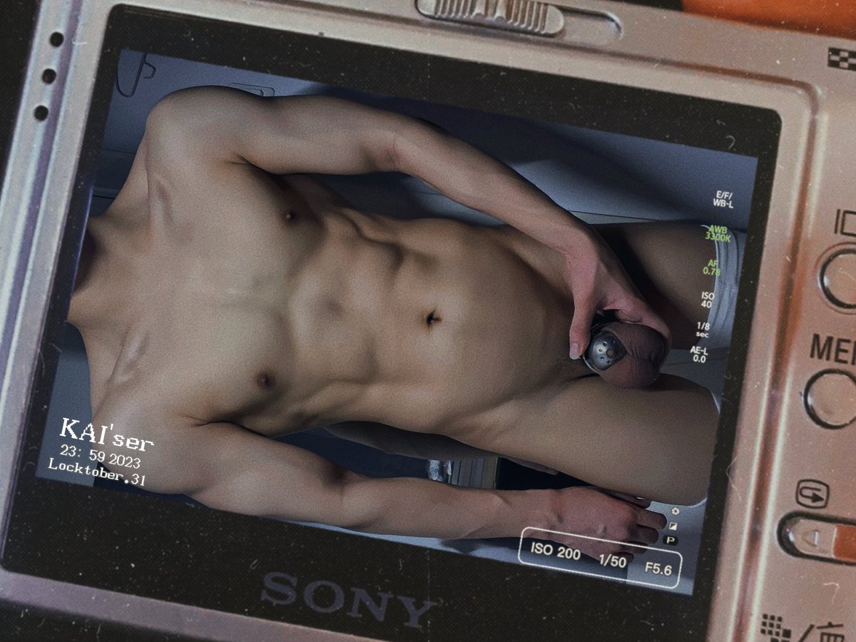 #locktober
万圣节找到一个ccd，但是锁上了🔒