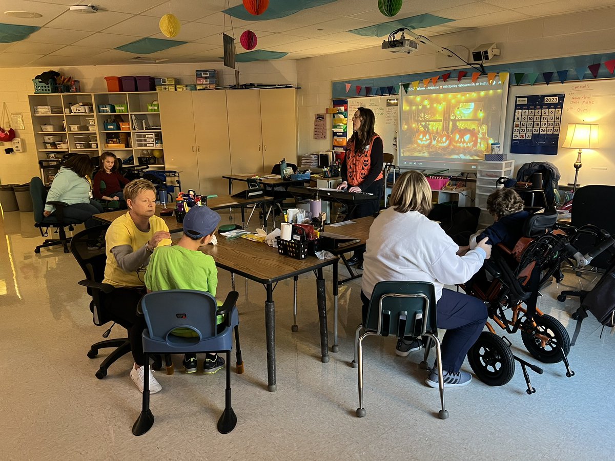KateBrosch's tweet photo. Thanks to @MSFabovebeyond for supporting music therapy at Mason Intermediate! @principalmesser https://t.co/BMyMtILeFC