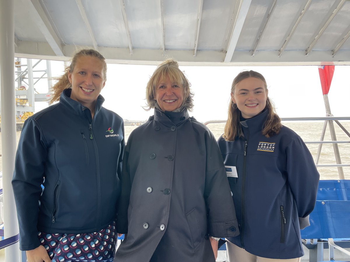 We partnered with @LondonPortAuth to give students from Essex and Kent the opportunity to see our passive debris collector. They saw how we are helping to tackle pollution in the Thames Estuary and had the chance to see our London Gateway hub operational from the waterside.