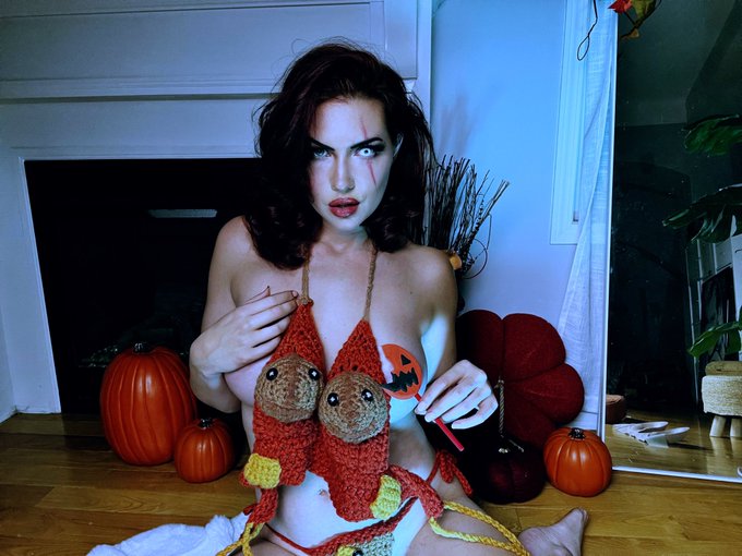 Always check your candy. https://t.co/aVDspEORcf<a href="/tag/newprofilepic"class="tags"><span>#newprofilepic</span></a>