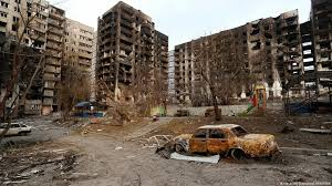 Sunnymica's tweet photo. DAS ist die totale Zerstörung! 
DAS hat Russland gemacht.
DAS ist Mariupol. Und es gibt unzählige mehr solcher Städte.

Zu der Zeit, als Mariupol zerstört wurde und noch heute wird Russland immer noch von Politikern in Deutschland hierfür in Schutz genommen - berechtigte Interessen, ihr erinnert euch? 

Putin muss sein Gesicht wahren können! Ja, das haben sie gesagt und sagen es noch heute!

Es gab ein paar dutzend Demonstrationen am Anfang des Krieges, danach war Schweigen im Walde.
 
Die Ukraine hat Russland NICHT angegriffen. 
Die Ukraine hat keine Terroristen nach Russland geschickt, um Mütter, Väter, Alte, Kinder und Babys zu massakrieren. 

Was ist nur mit euch los, dass ihr nicht klar erkennt, auf welcher Seite ihr stehen solltet?

Okay, Ihr sagt, es ist UNMENSCHLICH, wenn die Menschen aus Nord-Gaza in den Süden fliehen sollen?

22,6 Millionen Flüchtlinge aus der Ukraine haben sich in EU-Staaten in Sicherheit gebracht, das ging? 

Wovon reden alle? Warum beklagt ihr die Inszenierung der Terroristen? Wollt ihr die Hamas schonen, wie ihr Putin geschont habt?

P.S.:
Ach, und die Ukraine bekommt natürlich keine Taurus-Raketen, denn können wir ihnen wirklich über den Weg trauen, dass sie nicht vielleicht doch DAS ARME Russland bombardieren?  

#StandWithHumanity #StandWithUkraine #StandWithJews #StandWithIsrael #AidUkraine #TaurusJETZT