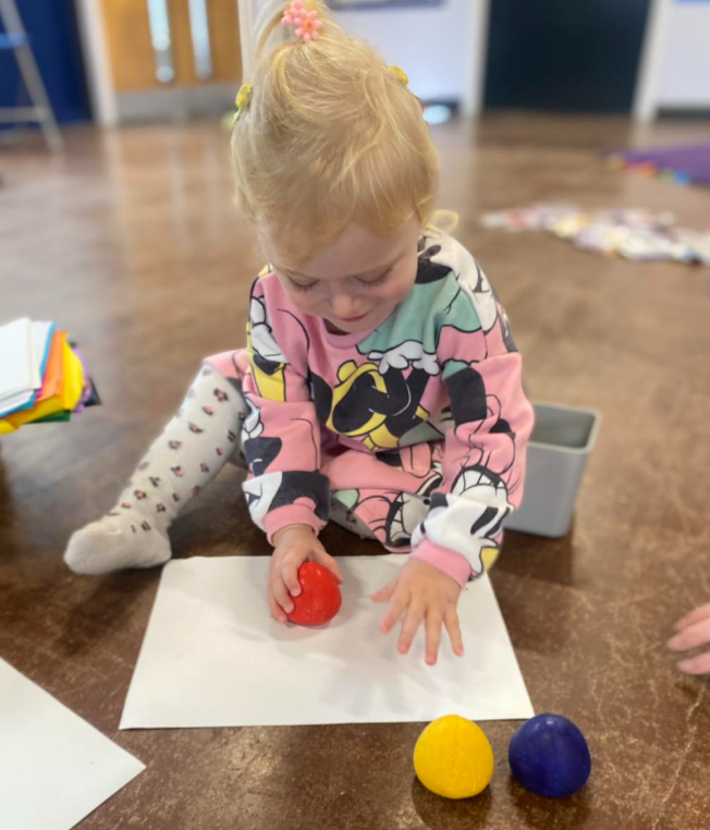 CastlewayEYFS's tweet photo. What a wonderful first Castle Tots session! We enjoyed exploring the pumpkins, finding fish in the ball pond and sharing stories. We can’t wait to see you all next week, everyone is welcome. #WeAreCastleway #CastleTots #ParentAndToddler https://t.co/WIcdTRyvJN