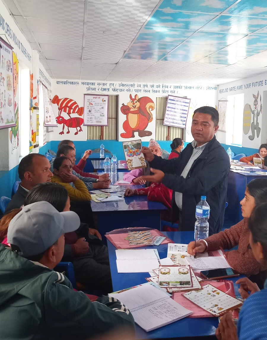 EYENepaltweets's tweet image. Led by @RajuBishowkarm9, 14 #earlyyears teachers from 4 schools in the #Sankhu district enjoyed a fun training day of #nepali literacy training. They explored the bespoke #eyenepal materials, sharing ideas for teaching reading skills.
eyenepal.org