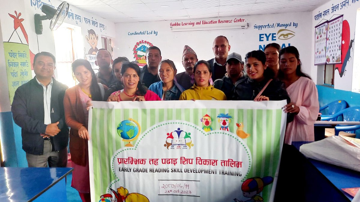 EYENepaltweets's tweet image. Led by @RajuBishowkarm9, 14 #earlyyears teachers from 4 schools in the #Sankhu district enjoyed a fun training day of #nepali literacy training. They explored the bespoke #eyenepal materials, sharing ideas for teaching reading skills.
eyenepal.org