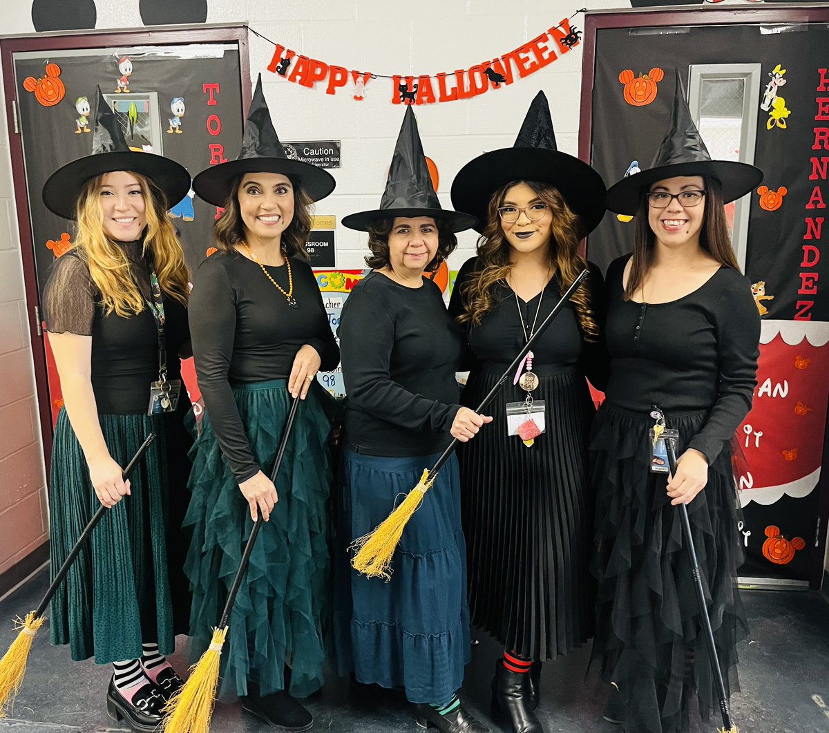 Happy Halloween!! 👻🎃 #SISDHalloween2023! @SierraVista_SA @RMarquez_SVE