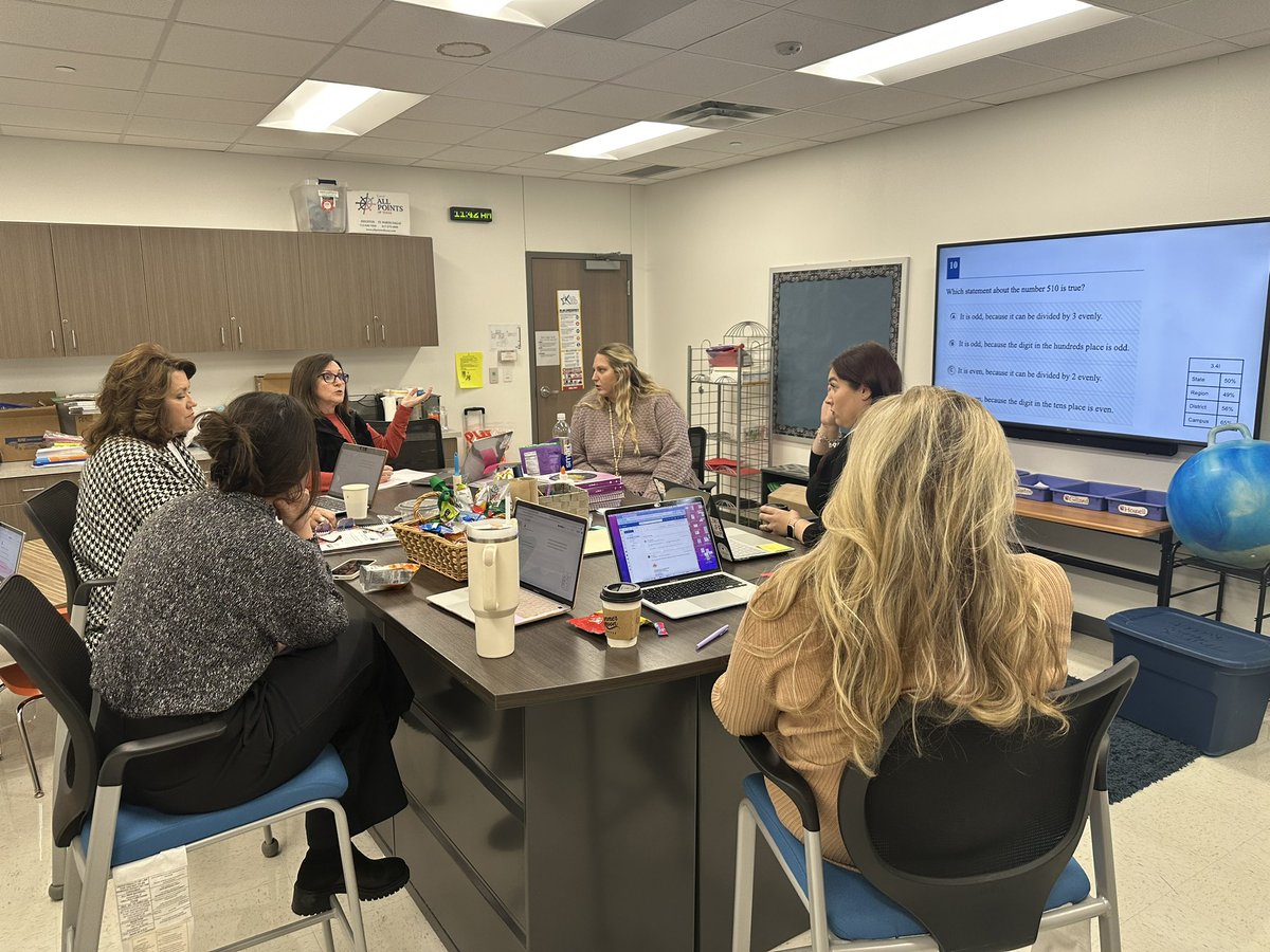 Courtney Brandel tweet media