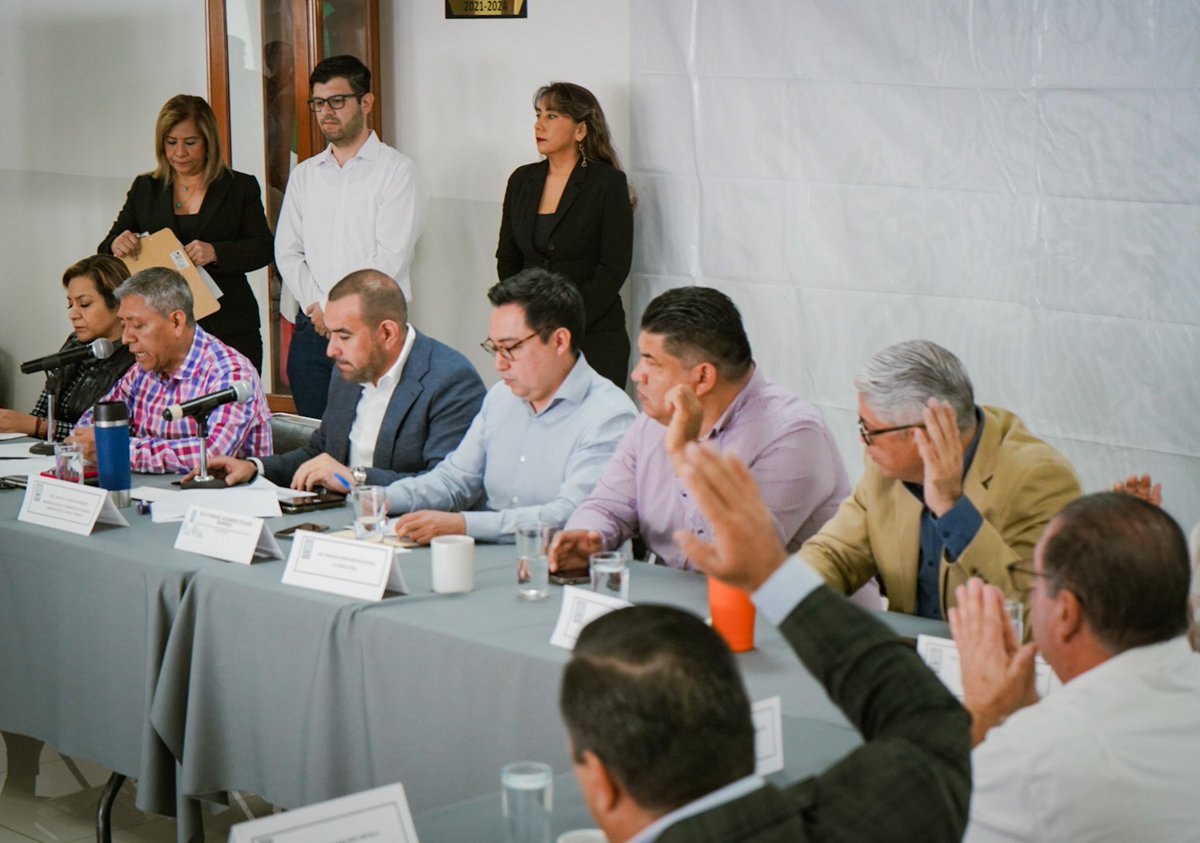 JulioSolisMX's tweet photo. Buenos días, iniciamos nuestras actividades del día en reunión extraordinaria de la Comisión de Hacienda y Cuenta Pública del @MorelosCongreso. https://t.co/ZjD6RxDtzL