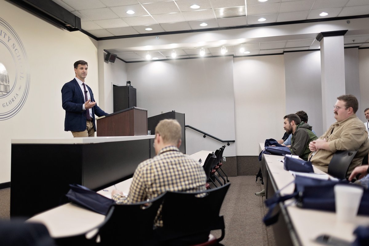 BeesonDivinity's tweet photo. Check out photos from the first day of our alumni conference, which wraps up this afternoon! #BackAtBeeson https://t.co/O205XgOjpT