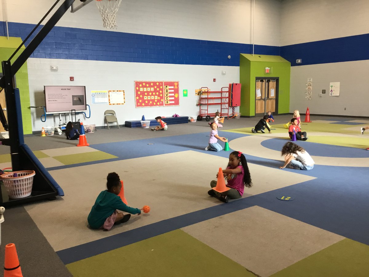 BlairFit4Life's tweet image. Move the Pin, Gremlin Trap, and Mouse Trap were all big hits last week! Underhand skill practice continues this week with throwing games. #PhysEd #skillpractice #teamworkfun @BlairElementary