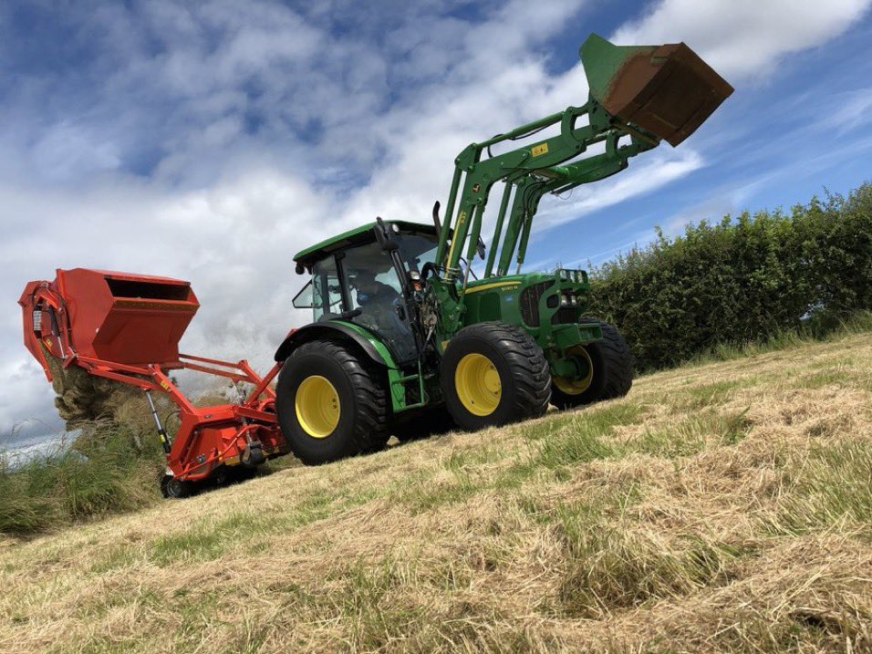 FairwaysGM's tweet photo. The Super 500 and 600 machines from @WiedenmannUK are extremely versatile!

They are ideal for sweeping leaves, collecting cuttings, scarifying and flail mowing. True all-rounders!

You can find out more at: https://t.co/e4ZIgN7FVE https://t.co/Ony83aSzAK